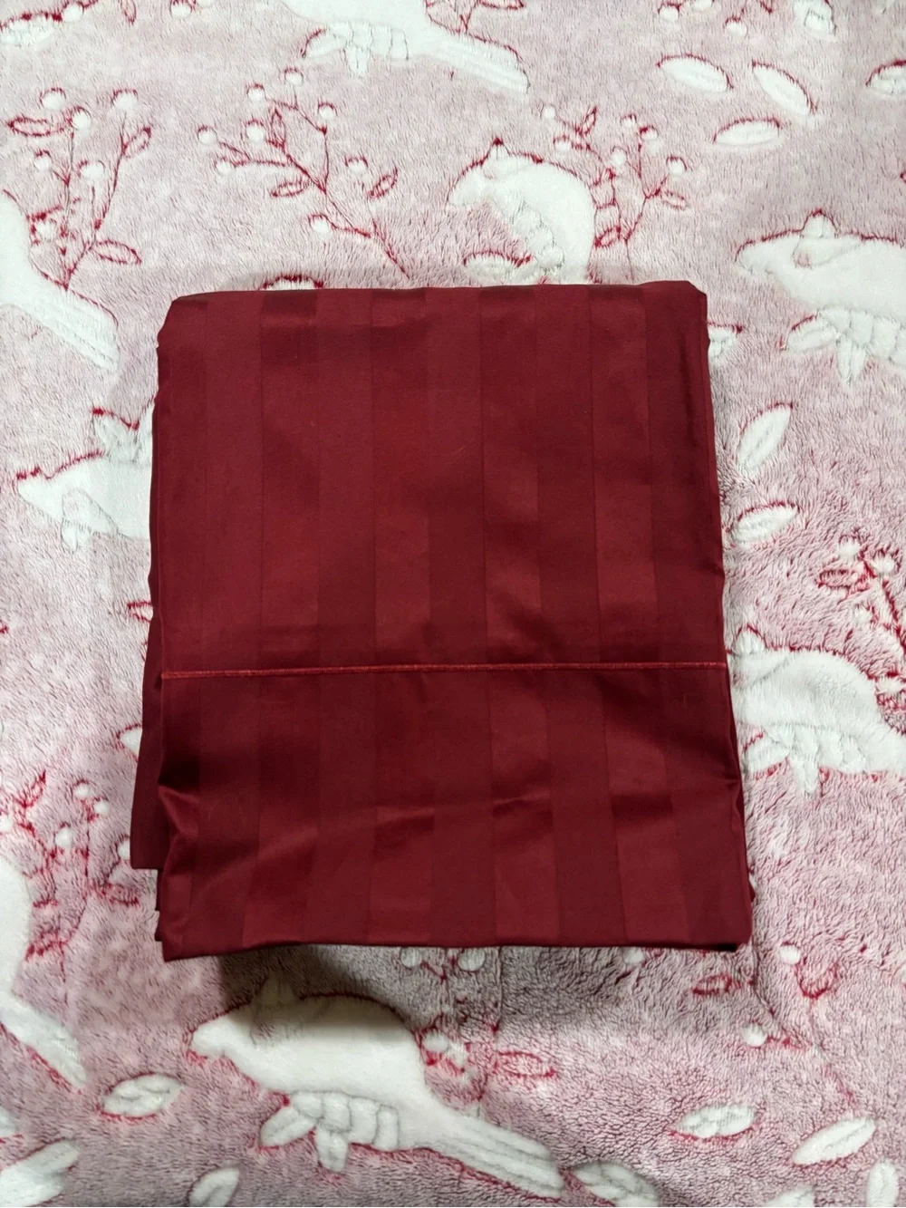 Wamsutta Luxury Burgundy Home Bedding King Pillowcases - Set of 2